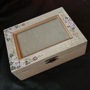 Photo top storage / jewelry box